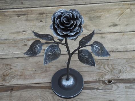 fabrication rose en metal|steel rose art.